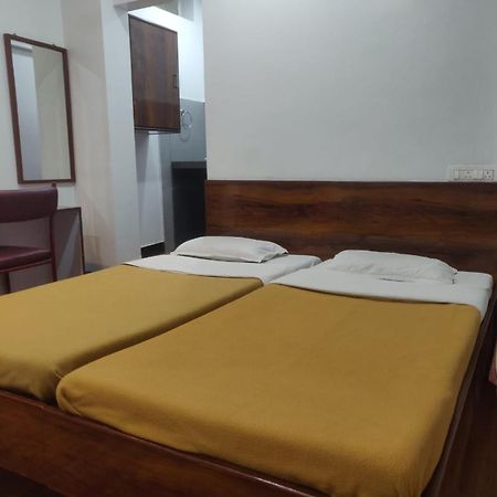 Hotel Parth Residency Колхапур Экстерьер фото