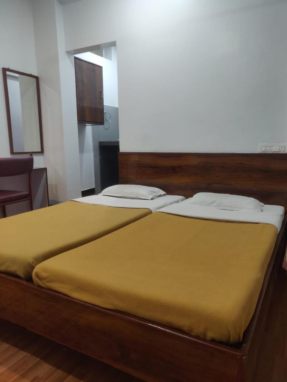 Hotel Parth Residency Колхапур Экстерьер фото